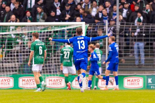 Jonathan Wensing (Nr. 13, SV Meppen) freut sich jubelt. VfB Luebeck vs. SV Meppen, Fussball, Regionalliga Nord, 15.11.25 Luebeck Schleswig-Holstein Germany Copyright: xAgentur54Gradx xFelixxKoenigx