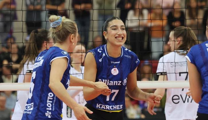 Stuttgart , Volleyball Bundesliga Allianz MTV Stuttgart vs. Binder Blaubären Flacht , Julia de Paula ( Stgt )