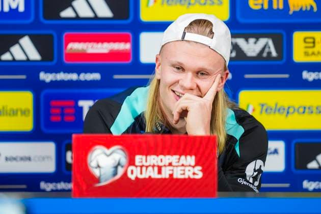 Press conference with the Norwegian men s national football team Milan , Italy 20251115 Erling Braut Haaland during a press conference with the Norwegian men s national football team at San Siro before the World Cup qualifier against Italy Photo Fredrik Varfjell NTB Milano Italy EDITORIAL USE ONLY RESTRICTED USE FOR BETTING COMPANIES  Copyright: xFredrikxVarfjellx xNTBx