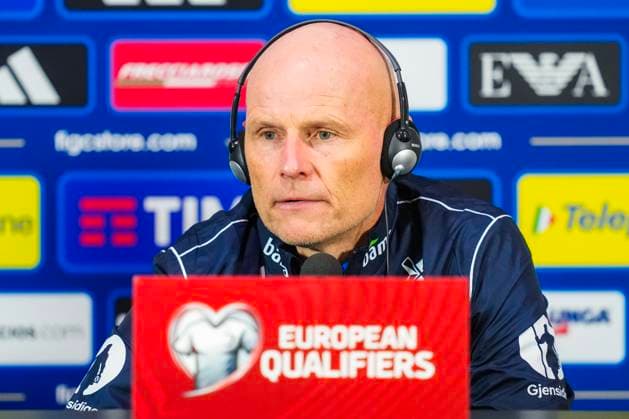 Press conference with the Norwegian men s national football team Milan , Italy 20251115 Norway national team manager Stale Solbakken during a press conference with the Norwegian men s national football team at San Siro before the World Cup qualifying match against Italy Photo Fredrik Varfjell NTB Milano Italy EDITORIAL USE ONLY RESTRICTED USE FOR BETTING COMPANIES  Copyright: xFredrikxVarfjellx xNTBx