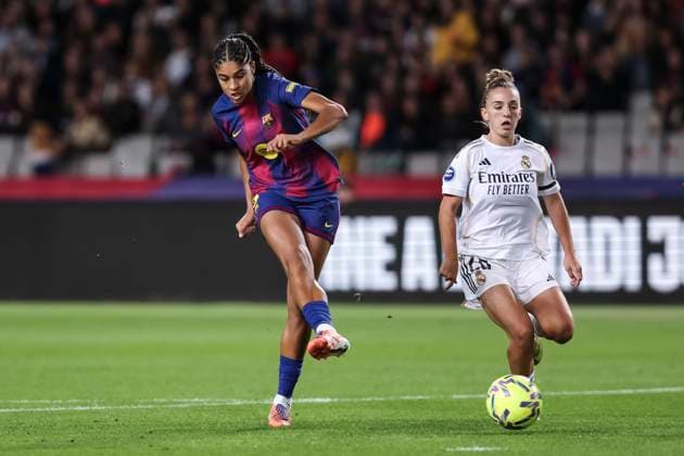 November 15, 2025, Barcelona, Barcelona, Spain: Sydney Joy Schertenleib of FC Barcelona, Barca in action during the Spanish Women league, Liga F, football match played between FC Barcelona and Real Madrid CF at Estadi Olimpic Lluis Companys on November 15, 2025 in Barcelona, Spain. Barcelona Spain - ZUMAa181 20251115_zaa_a181_077 Copyright: xJavierxBorregox
