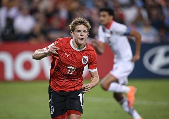 Fussball, Junioren U 17 WM 2025 Doha Katar Sechzehntelfinal 15.11.2025 Spiel 74 Oesterreich - Tunesien JUBEL Oesterreich; Zweifacher Torschuetze Johannes Moser