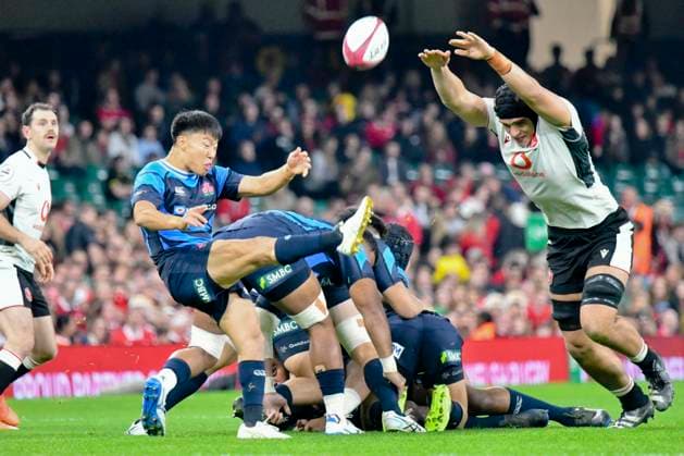 Rugby Union - 2025 Quilter Autumn Internationals - Wales vs Japan - Principality Stadium, Cardiff - Saturday 15th November 2025 Naoto Saito JAPAN kicks to clear COLORSPORT Winston Bynorth 