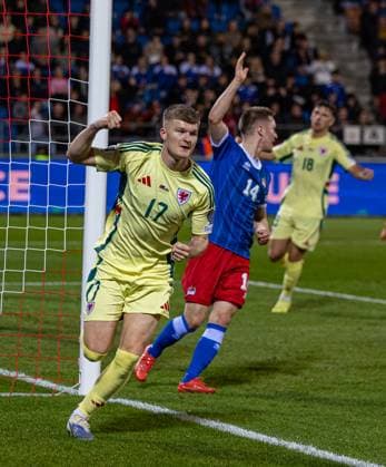 Football - FIFA World Cup, WM, Weltmeisterschaft, Fussball 2026 Qualifying - Group J - Liechtenstein v Wales VADUZ, LIECHTENSTEIN - Saturday, November 15, 2025: Wales Jordan James celebrates after scoring the first goal during the FIFA World Cup 2026 Qualifying Group J match between Liechtenstein and Wales at the Rheinpark Stadion. (Photo by David Rawcliffe Propaganda) VADUZ Rheinpark Stadion VADUZ LIECHTENSTEIN  Copyright: xDavidxRawcliffex P2025-11-15-Liechenstein_Wales-69
