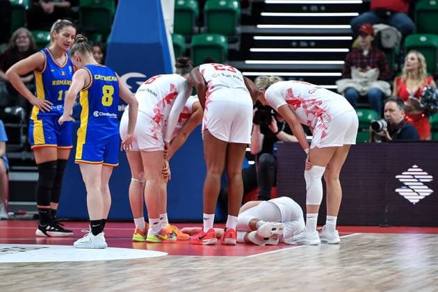 2025.11.15 Sosnowiec Koszykowka kwalifikacje do EuroBasket 2027 kobiet Polska - Rumunia N z Klaudia Gertchen kontuzja Foto Mateusz Sobczak PressFocus 2025.11.15 Sosnowiec Basketball FIBA Women s EuroBasket 2027 Qualifiers Poland v Romania Klaudia Gertchen kontuzja Credit: Mateusz Sobczak PressFocus NEWSPIX.PL --- newspix.pl 