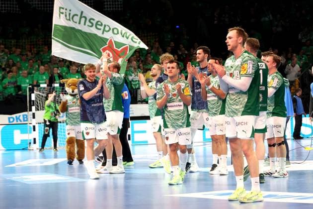 DEU, DHB, 1.HBL, Fuechse Berlin vs. THW Kiel, 15.11.2025, Max-Schmeling-Halle, Berlin, DEU, DHB, 1.HBL, Fuechse Berlin vs. THW Kiel, im Bild Fuechse-Spielerkreis, Mathias Gidsel (Fuechse Berlin 19)
