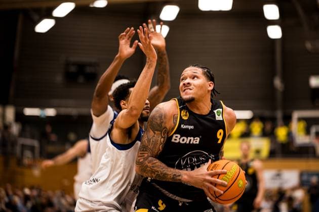 Barmer 2. Basketball Bundesliga Pro A: Sparkassen Stars Bochum - Bozic Estriche Knights Kirchheim; 15.11.2025 Tylan James Pope (Bozic Estriche Knights Kirchheim, 9) am Ball Barmer 2. Basketball Bundesliga Pro A: Sparkassen Stars Bochum - Bozic Estriche Knights Kirchheim; Bochum, Rundsporthalle, 15.11.2025 Copyright: xBEAUTIFULxSPORTS Wunderlx