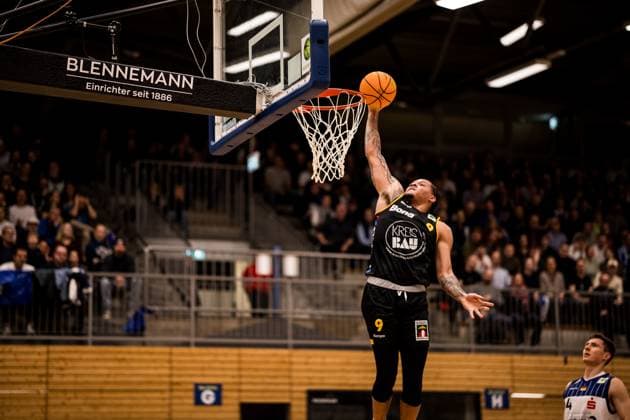 Barmer 2. Basketball Bundesliga Pro A: Sparkassen Stars Bochum - Bozic Estriche Knights Kirchheim; 15.11.2025 Tylan James Pope (Bozic Estriche Knights Kirchheim, 9) im Wurf Barmer 2. Basketball Bundesliga Pro A: Sparkassen Stars Bochum - Bozic Estriche Knights Kirchheim; Bochum, Rundsporthalle, 15.11.2025 Copyright: xBEAUTIFULxSPORTS Wunderlx