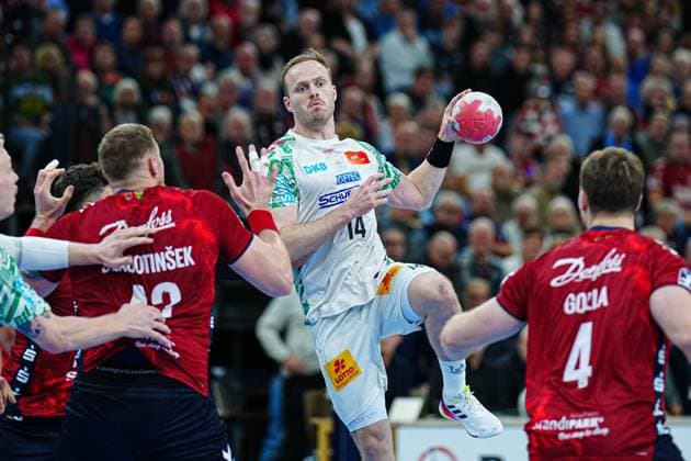 Omar Ingi Magnusson (SC Magdeburg, 14) GER, SG Flensburg-Handewitt vs. SC Magdeburg, Handball, Bundesliga, Spieltag 12, Saison 2026 2026, 15.11.2025 GER, SG Flensburg-Handewitt vs. SC Magdeburg, Handball, Bundesliga, Spieltag 12, Saison 2026 2026, 15.11.2025 Flensburg Copyright: xEibner-Pressefoto MarcelxvonxFehrnx EP_MFN