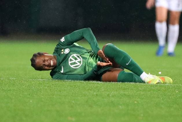 VfL vs Freiburg, DFB-Pokal Frauen Wolfsburg, 15.11.2025, FUßBALL - VfL Wolfsburg vs. SC Freiburg, DFB-Pokal Frauen, Achtelfinale, Saison 2024 25. Lineth Beerensteyn (VfL Wolfsburg) Wolfsburg