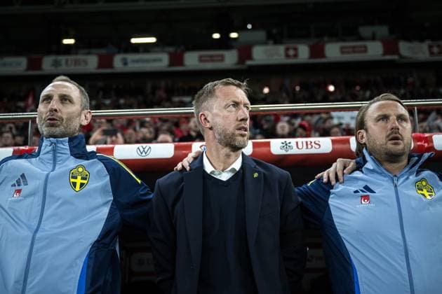 251115 Assistant coach Andreas Georgson, Head coach Graham Potter and Assistant coach Björn Hamberg ahead of the FIFA World Cup, WM, Weltmeisterschaft, Fussball Qualifier football match between Switzerland and Sweden on November 15, 2025 in Geneva. Photo: Joel Marklund BILDBYRAN kod JM JM0751 bbeng fotboll football soccer fotball vm-kval fifa world cup qualifier schweiz switzerland sverige sverige a sweden Copyright: JOELxMARKLUND BB251115JM020