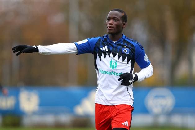 17 Ismaila Djamanca (Hamburger SV U19) Fußball I Junioren I Freundschaftsspiel I Saison 2025-2026 I Hamburger SV U19 - Esbjerg fB U19 I 15.11.2025 I Paul-Hauenschild-Sportanlage