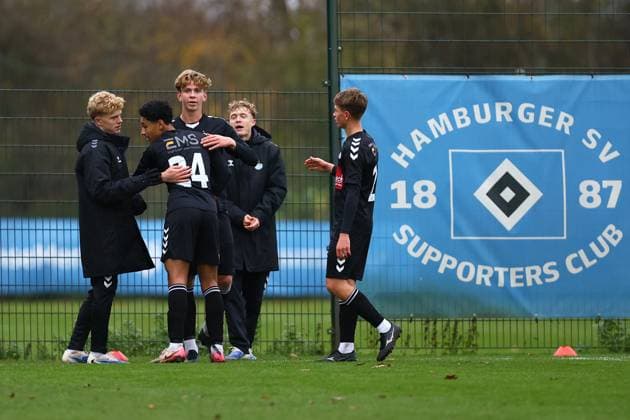 3 Oskar Morales (Esbjerg fB U19) Fußball I Junioren I Freundschaftsspiel I Saison 2025-2026 I Hamburger SV U19 - Esbjerg fB U19 I 15.11.2025 I Paul-Hauenschild-Sportanlage