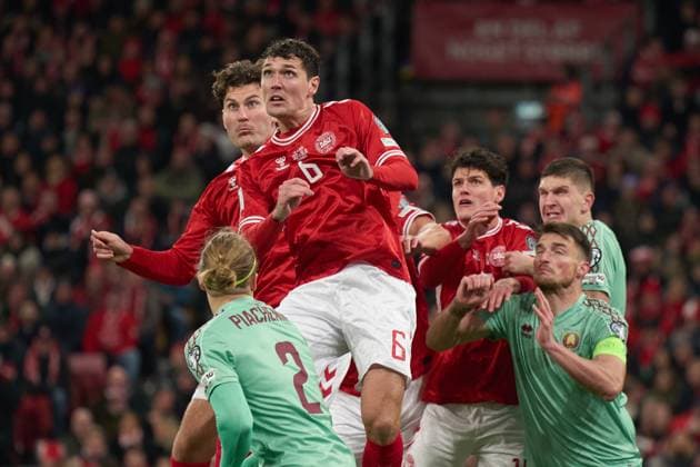 Andreas Christensen of Denmark jumps for a header during the UEFA¯World¯Cup Qualifier match between Denmark and Belarus at Parken on November 15, 2025 in Copenhagen, Denmark (Photo by Camilla Stolen Imago) Copenhagen Denmark Copyright: xCamillaxStolenx L1092652