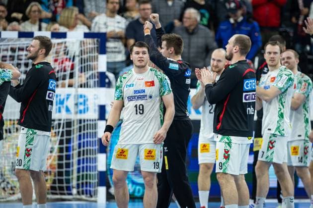 DAIKIN HBL: SG Flensburg-Handewitt vs SC Magdeburg; 15.11.25 Jubel nach Sieg Team SC Magdeburg DAIKIN HBL: SG Flensburg-Handewitt vs SC Magdeburg, GP JOULE Arena am 15.11.25 Copyright: xBEAUTIFULxSPORTS MarioxM.xKobergx