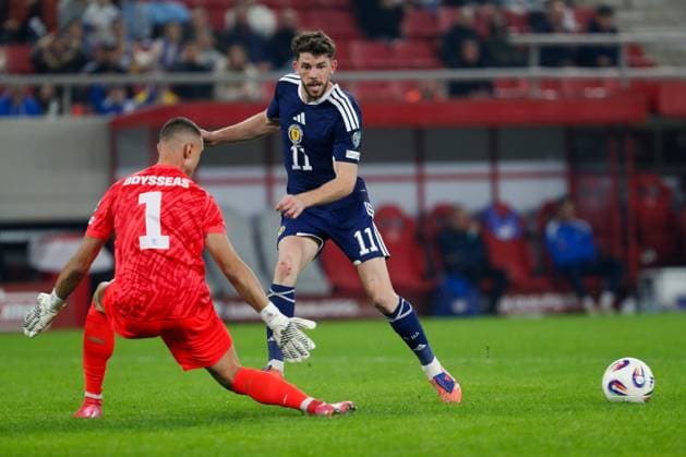 Greece v Scotland 2026 FIFA World Cup, WM, Weltmeisterschaft, Fussball Qualifiers Odysseas Vlachodimos of Greece and Ryan Christie of Scotland during the 2026 FIFA World Cup Qualifiers Group C match at Karaiskakis Stadium, Piraeus UK Newspapers OUT Copyright: xYannisxHalasx FIL-22494-0053