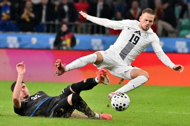 Ljubljana, Slovenia, November 15th 2025, Meriton Korenica of Kosovo (L) in action against Tomi Horvat of Slovenia (R) during the UEFA European Qualifiers for 2026 World Cup, Group B match between Slovenia and Kosovo at Stadium Stozice, Ljubljana, Slovenia. (Photo by Igor Kupljenik Sports Press Photo) Copyright: xIgorxKupljenikx xSPPx Sportspressphoto_SPR62177