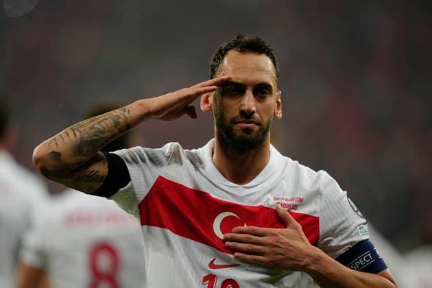 Turkey Faces Bulgaria Qualifier Hakan Calhanoglu of Turkiye scores his team s first goal with a penalty kick during the FIFA World Cup, WM, Weltmeisterschaft, Fussball 2026 Group E Qualification match between Turkey and Bulgaria at the Ataturk Complex Matli Stadium on November 15, 2025 in Bursa, Turkey. Bursa Bursa Turkey Copyright: xGokhanxTanerx