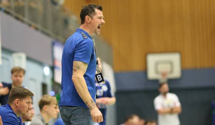 Handball, Saison 2025 2026, 3. Liga, Staffel Nord-Ost, HG Hamburg-Barmbek - SV 04 Plauen-Oberlosa. Trainer Mirco Demel (HG Hamburg-Barmbek). Barmbek Hamburg