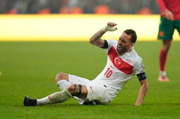 Turkey Faces Bulgaria Qualifier Hakan Calhanoglu of Turkiye reacts during the FIFA World Cup, WM, Weltmeisterschaft, Fussball 2026 Group E Qualification match between Turkey and Bulgaria at the Ataturk Complex Matli Stadium on November 15, 2025 in Bursa, Turkey. Bursa Bursa Turkey Copyright: xGokhanxTanerx