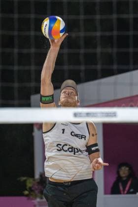 RECORD DATE NOT STATED Beach volleyball, Beachvolleyball World Championships Adelaide, Australia 15.11.2025 ADELAIDE, AUSTRALIA - NOVEMBER 15: Nils Ehlers (Player 1, GER) during the Beach Volleyball World Championships at Adelaide on November 15, 2025 in Adelaide, Australia. Copyright: xBEAUTIFULxSPORTS PeterxWeberx