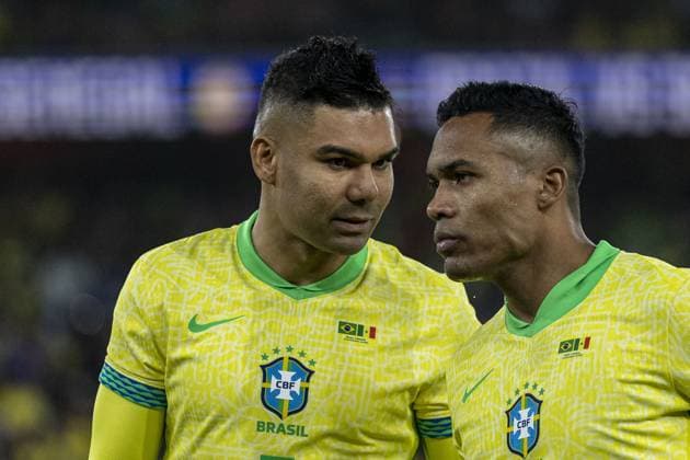 Casemiro of Brazil and Alex Sandro of Brazil looks on during the International Friendly, Länderspiel, Nationalmannschaft match between Brazil vs Senegal at Emirates Stadium on November 15th,2025 (Photo by Joao Bravo Sports Press Photo) Copyright: xJoaoxBravox Sportspressphoto_SPR62291