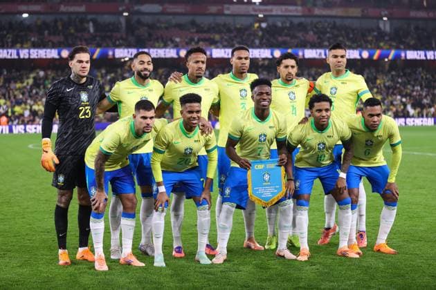 Brazil v Senegal 15 November 2025, London - International Friendly, Länderspiel, Nationalmannschaft - Brazil v Senegal - The Brazil squad pose for a team photo - Photo: Jacques Feeney Offside. London UK *** Brasilien gegen Senegal 15. November 2025, London Internationales Freundschaftsspiel Brasilien gegen Senegal Die brasilianische Mannschaft stellt sich für ein Mannschaftsfoto auf Foto Jacques Feeney Abseits London UK  Copyright: xJacquesxFeeneyx xOffsidexOffside