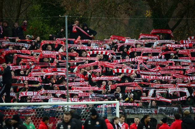 SV Babelsberg 03 - FC Energie Cottbus, Landespokal, Viertelfinale, Saison 25 26, Fussball, 15.11.2025, Potsdam, Foto: Benjamin Feller Fanblock Cottbus, SV Babelsberg 03 - FC Energie Cottbus, Landespokal Brandenburg, Viertelfinale, Saison 25 26, Fussball, 15.11.2025, Potsdam Potsdam Karl-Liebknecht-Stadion Brandenburg Deutschalnd Copyright: xBenjaminxFellerx