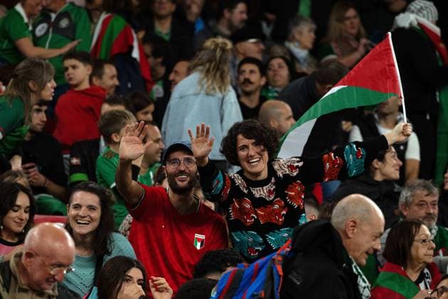 November 15, 2025, Bilbao, Basque Country, Spain: Fans, holding Palestinian flags, show their support during the friendly football match between Basque Country and Palestine at San Mames Stadium. Bilbao Spain - ZUMAd308 20251115_zsp_d308_020 Copyright: xJuanxCarlosxLucasx