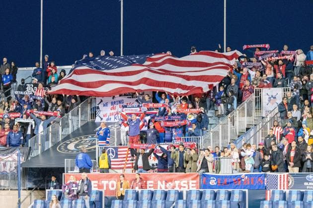 November 15, 2025, Chester, Pennsylvania, United States: USA fans wave the flag run the stands prior to the USA Mens national team, Nationalteam plays the Paraguay National team at Subaru Park Chester United States - ZUMArf1_ 20251115_zaf_rf1_001 Copyright: xRickyxFitchettx