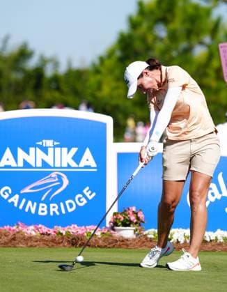 BELLEAIR, FL - NOVEMBER 15: LPGA, Golf Damen golfer Carlota Ciganda plays her tee shot on the 4th hole during the third round of The Annika driven by Gainbridge at Pelican on November 15, 2025, at the Pelican Golf Club in Belleair, Florida. (Photo by Brian Spurlock Icon Sportswire). GOLF: NOV 15 LPGA The ANNIKA EDITORIAL USE ONLY Icon25111595