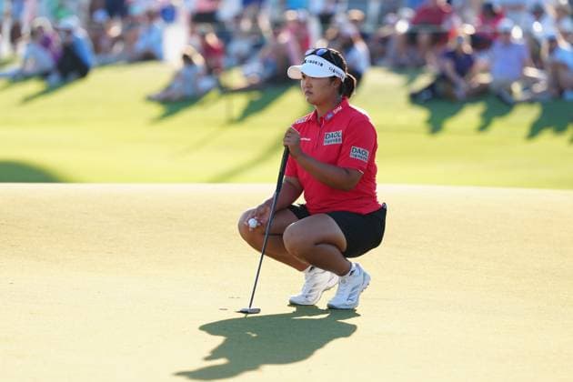 BELLEAIR, FL - NOVEMBER 15: LPGA, Golf Damen golfer Haeran Ryu putts on the 18th hole during the third round of The Annika driven by Gainbridge at Pelican on November 15, 2025, at the Pelican Golf Club in Belleair, Florida. (Photo by Brian Spurlock Icon Sportswire). GOLF: NOV 15 LPGA The ANNIKA EDITORIAL USE ONLY Icon251115134
