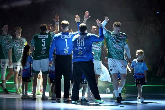 DEU, DHB, 1.HBL, Fuechse Berlin vs. THW Kiel, 15.11.2025, Max-Schmeling-Halle, Berlin, DEU, DHB, 1.HBL, Fuechse Berlin vs. THW Kiel, im Bild Fuechse-Spielerkreis