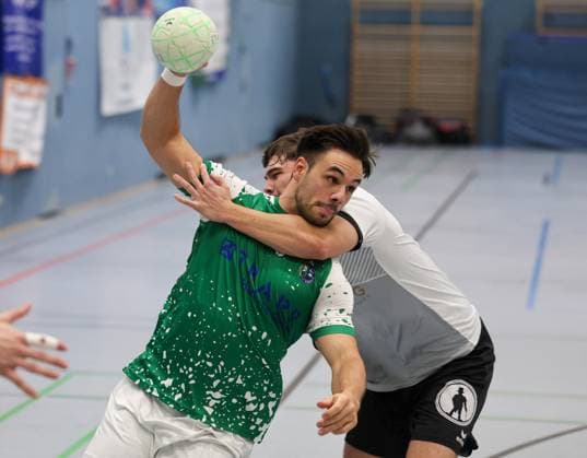 Handball - OL Hessen - HSG Goldstein Schwanheim - HSG Linden - 15.11.25, Vrdoljak, Nikola (Goldstein), Höhn, Jakob (Linden), -