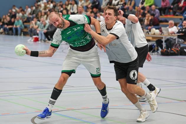 Handball - OL Hessen - HSG Goldstein Schwanheim - HSG Linden - 15.11.25, Fäth, Steffen (Goldstein), Werner, Torben (Linden), -