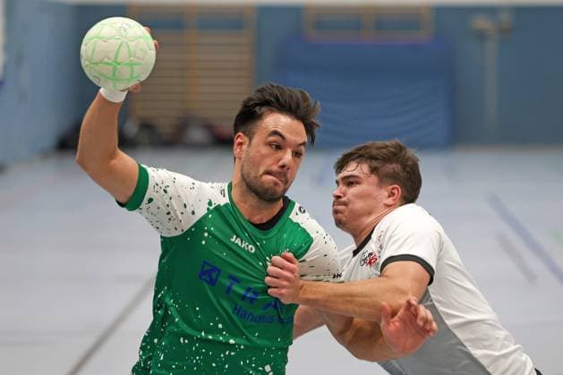Handball - OL Hessen - HSG Goldstein Schwanheim - HSG Linden - 15.11.25, Vrdoljak, Nikola (Goldstein), Höhn, Jakob (Linden), -