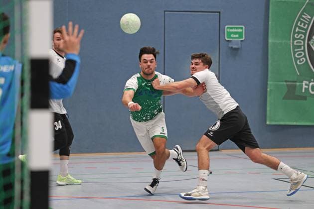 Handball - OL Hessen - HSG Goldstein Schwanheim - HSG Linden - 15.11.25, Vrdoljak, Nikola (Goldstein), Höhn, Jakob (Linden), -