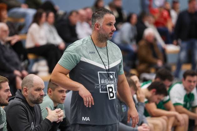 Handball - OL Hessen - HSG Goldstein Schwanheim - HSG Linden - 15.11.25, Trainer Moritz Adler (Goldstein), -