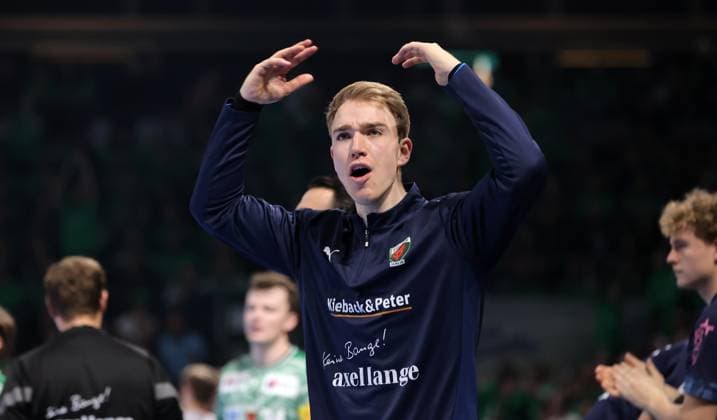 Torwart Lasse Ludwig jubelt Freude Emotion Jubel Handball HBL Bundesliga Herren 12. Spieltag Saison 2025 2026 15.11.2025 Füchse Berlin vs THW Kiel