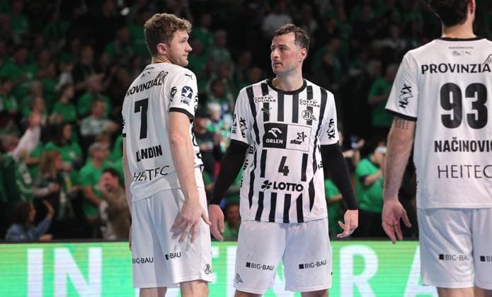 Magnus Landin Jacobsen, Domagoj Duvnjak enttäuscht nach Spielende Enttäuschung Handball HBL Bundesliga Herren 12. Spieltag Saison 2025 2026 15.11.2025 Füchse Berlin vs THW Kiel