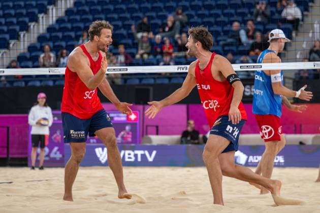RECORD DATE NOT STATED Beach volleyball, Beachvolleyball World Championships Adelaide, Australia 16.11.2025 ADELAIDE, AUSTRALIA - NOVEMBER 16: Leo Dillier (Player 2 - SUI), Marco Krattiger (Player 1 - SUI) during the Beach Volleyball World Championships at Adelaide on November 16, 2025 in Adelaide, Australia. Copyright: xBEAUTIFULxSPORTS PeterxWeberx
