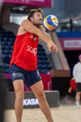 RECORD DATE NOT STATED Beach volleyball, Beachvolleyball World Championships Adelaide, Australia 16.11.2025 ADELAIDE, AUSTRALIA - NOVEMBER 16: Leo Dillier (Player 2, SUI) during the Beach Volleyball World Championships at Adelaide on November 16, 2025 in Adelaide, Australia. Copyright: xBEAUTIFULxSPORTS PeterxWeberx