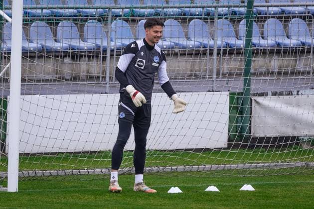 GERMANY SLOVAKIA national team, Nationalteam TRAINING Dominik Takac of Slovakia during training ahead of European qualifier of FIFA World Cup, WM, Weltmeisterschaft, Fussball 2026 football match between Slovakia and Germany. Senec, Slovakia, November 16, 2025. Copyright: xx 080A9161