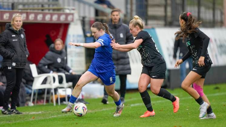16.11.2025, Hänsch-Arena, Meppen, GER, 2. Bundesliga, Frauen: SV Meppen vs Viktoria Berlin, Marleen Kropp (SV Meppen 9) DFL REGULATIONS PROHIBIT ANY USE OF PHOTOGRAPHS AS IMAGE SEQUENCES AND OR QUASI-VIDEO. Meppen Niedersachsen Deutschland Hänsch-Arena