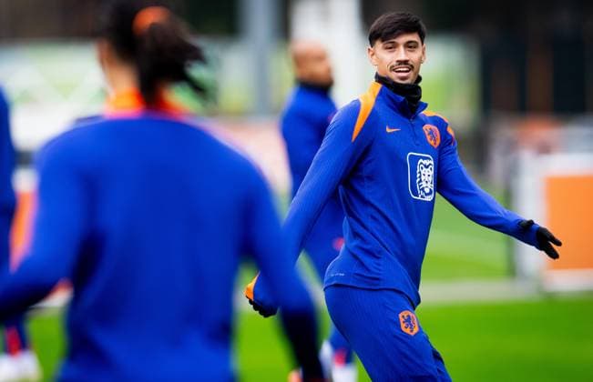 ZEIST - Tiijani Reijnders during the Dutch national football team s training session at the KNVB Campus, leading up to the World Cup qualifier against Lithuania. ANP IRIS VAN DEN BROEK xVIxANPxSportx xxANPxIVx 542244110 originalFilename: 542244110.jpg