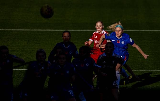 Football - FA Women™s Super League - Liverpool FC Women v Chelsea FC Women ST HELENS, ENGLAND - Sunday, November 16, 2025: Liverpool s xxxx during the FA Women™s Super League match between Liverpool FC Women and Chelsea FC Women at the St Helens Stadium. (Photo by David Rawcliffe Propaganda) ST HELENS St Helens Stadium MERSEYSIDE ENGLAND  Copyright: xPropagandax P2025-11-16-Liverpool_W_Chelsea_W-13