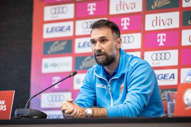 press conference, PK, Pressekonferenz of Montenegro National Football Team Head coach Mirko Vucinic speaks during the press conference on November 16, 2025 in Podgorica, Montenegro, ahead of the FIFA World Cup, WM, Weltmeisterschaft, Fussball 2026 qualifier match against Croatia. The football match between Montenegro and Croatia is on November 17.  StefanxIvanovic PIXSELL