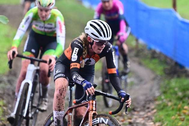 X2O Badkamers Trofee 2025-2026 Hamme HAMME, BELGIUM - NOVEMBER 16 : Brouwers Julie of Charles Liégeois Roastery Cx uring the 3rd leg of the Flandriencross X2O Badkamers Trofee 2025-2026 a cyclocross race for Women Elite on November 16, 2025 in Hamme, Belgium, 16 11 2025 ( Hamme Belgium  Copyright: xPeterxDexVoechtx