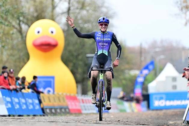 X2O Badkamers Trofee 2025-2026 Hamme HAMME, BELGIUM - NOVEMBER 16 : Brand Lucinda of Baloise Glowi Lions wins during the 3rd leg of the Flandriencross X2O Badkamers Trofee 2025-2026 a cyclocross race for Women Elite on November 16, 2025 in Hamme, Belgium, 16 11 2025 ( Hamme Belgium  Copyright: xPeterxDexVoechtx