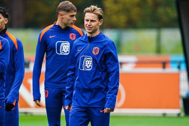 2025-11-16 Training session of the Netherlands national team, Nationalteam ZEIST, NETHERLANDS - NOVEMBER 16: Frenkie de Jong of Netherlands looks on during the Training session of the Netherlands national team at KNVB Campus on November 16, 2025 in Zeist, Netherlands. Zeist KNVB Campus Netherlands Content not available for redistribution in The Netherlands directly or indirectly through any third parties. Copyright: xGabrielxCalvinoxAlonsox